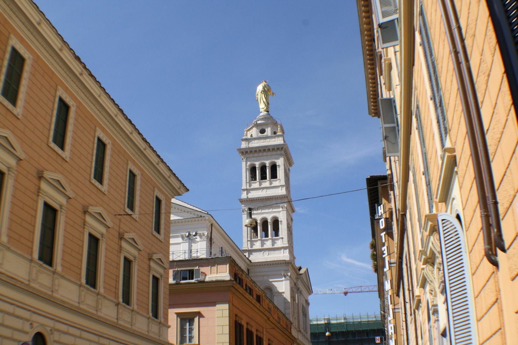 Wonderful In Pensión Roma